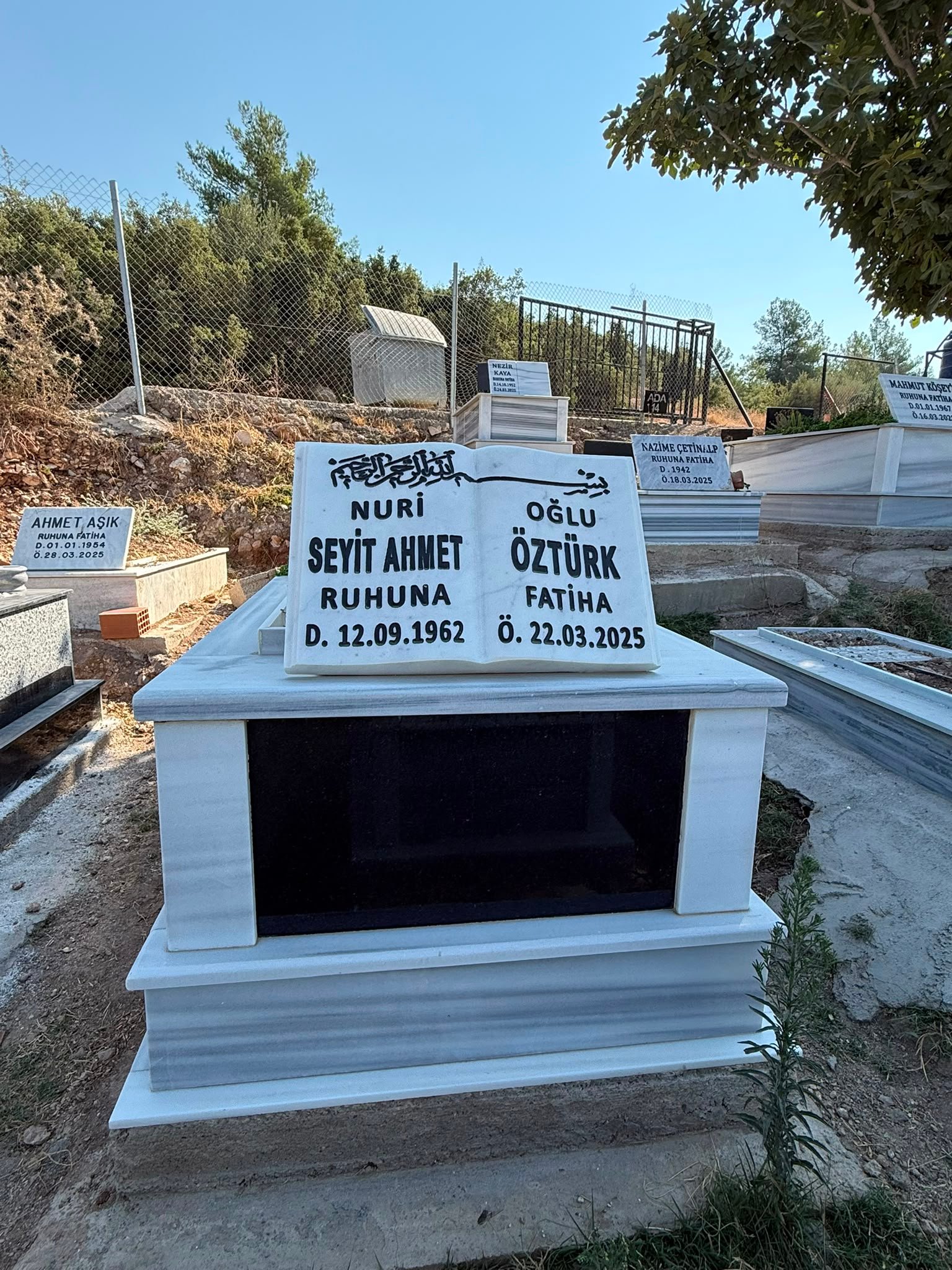 Granit mezar modeli