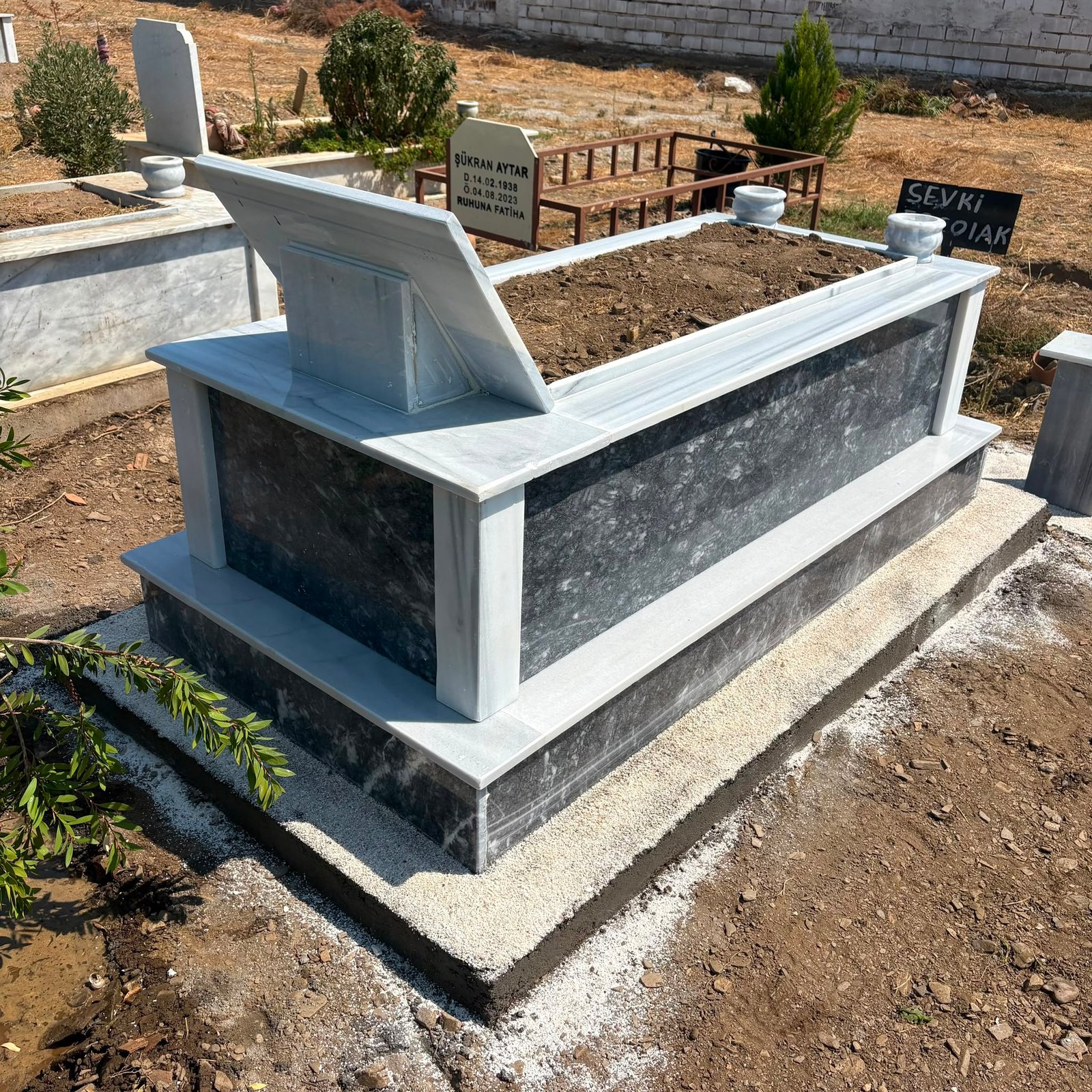 Model 1 - 2